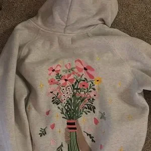 Dandy Worldwide Women's Cream Sweater